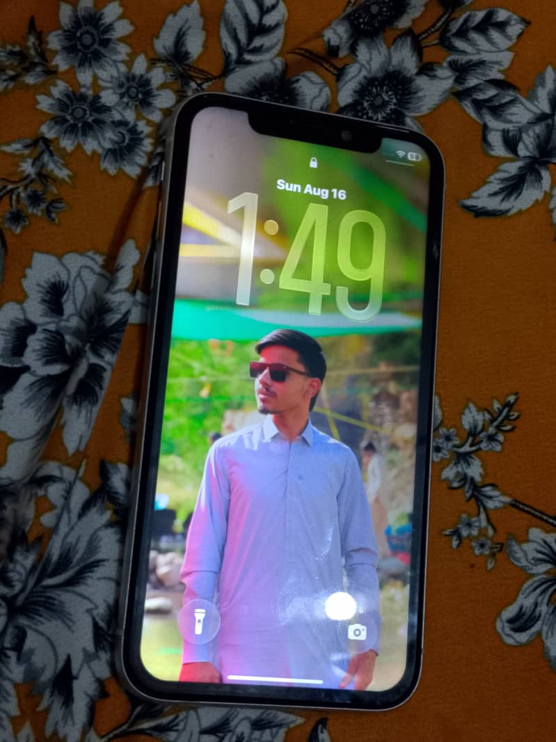Apple iPhone 11 3