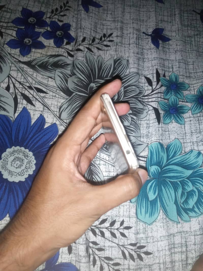 OPPO A37 3