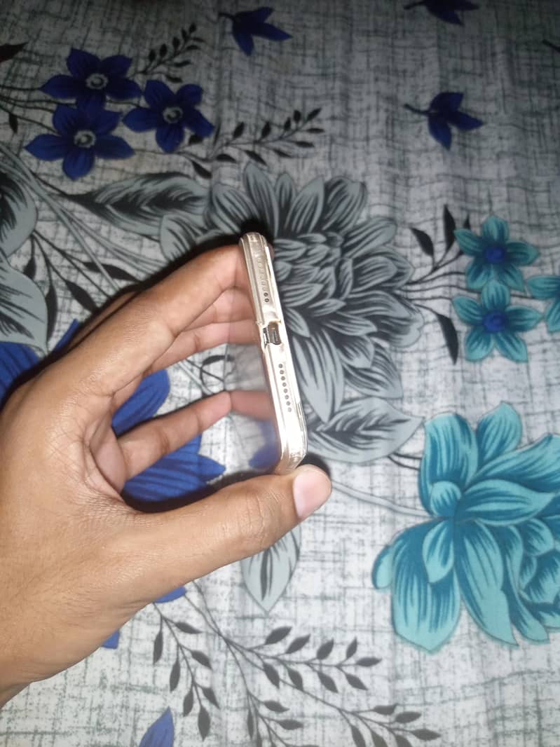 OPPO A37 4