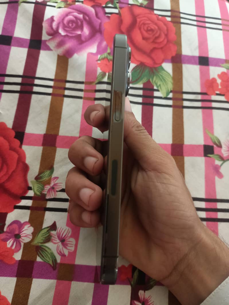 Apple iPhone 13 Pro 1