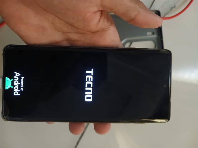 Tecno CAMON 40 Pro 1