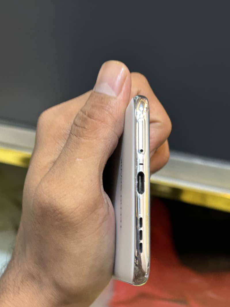 Tecno spark 40 pro plus 4