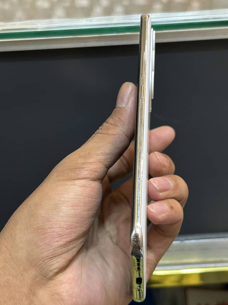 Tecno spark 40 pro plus 5