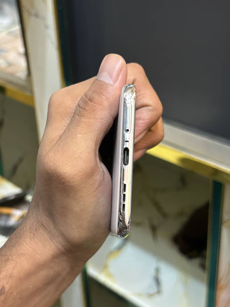 Tecno spark 40 pro plus 8