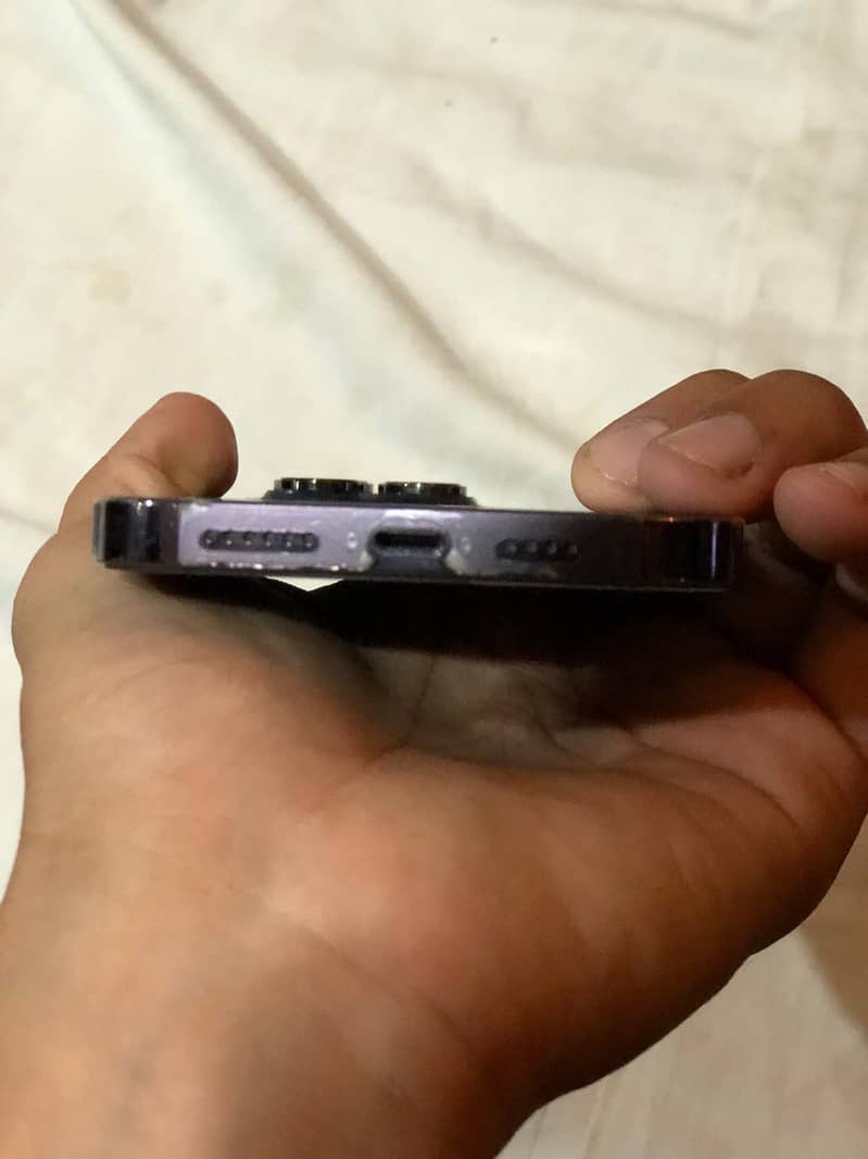 Apple iPhone 14 Pro Max 0