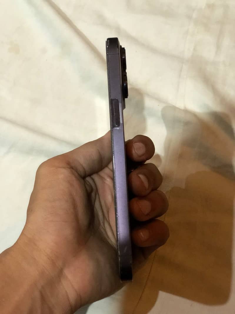 Apple iPhone 14 Pro Max 2