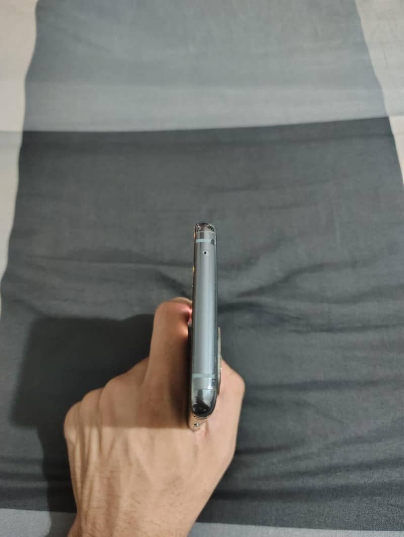 One Plus 9 Pro 5g 3