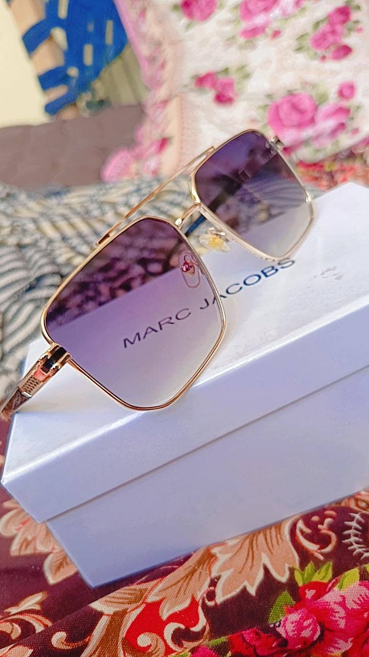Glasses  0