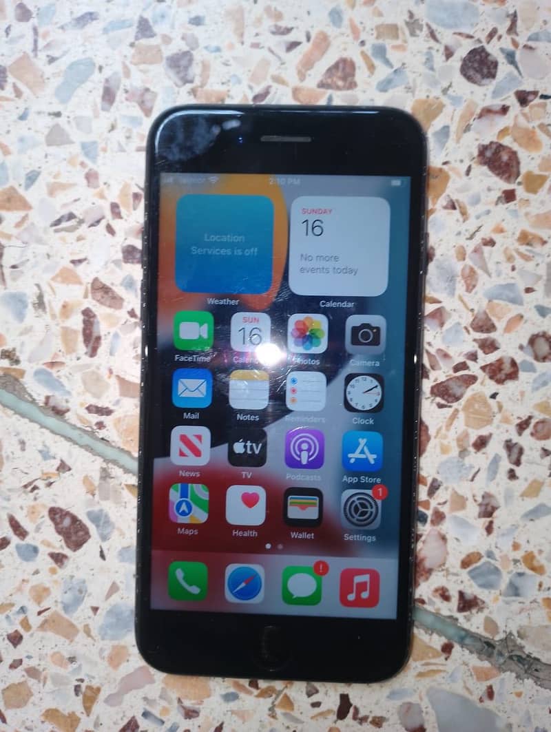 Apple iPhone 7 1