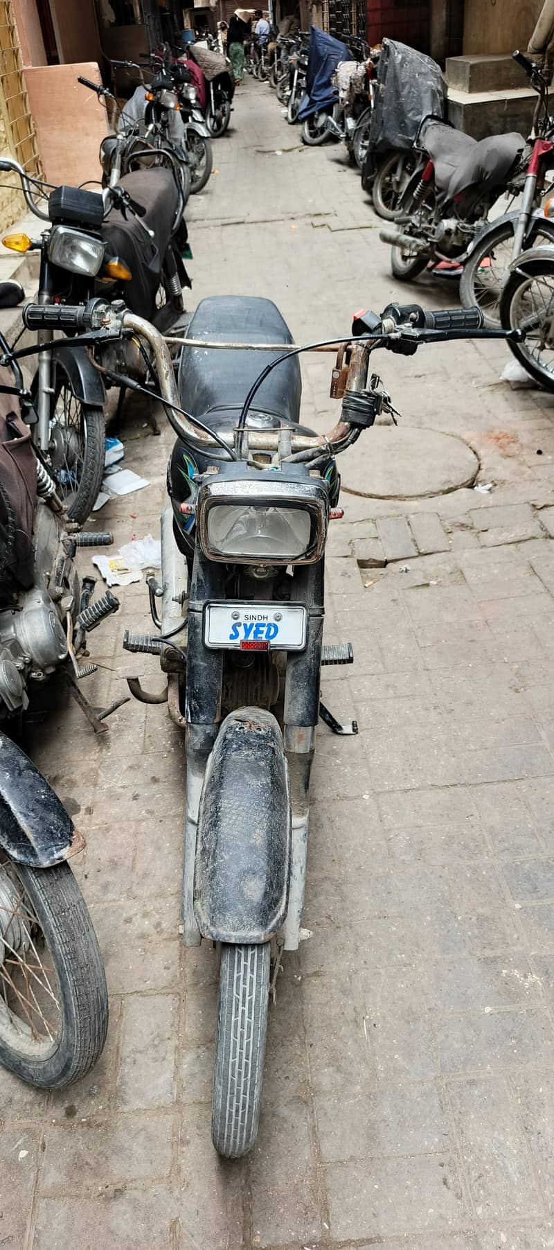 unique CD 70 2018 model 0
