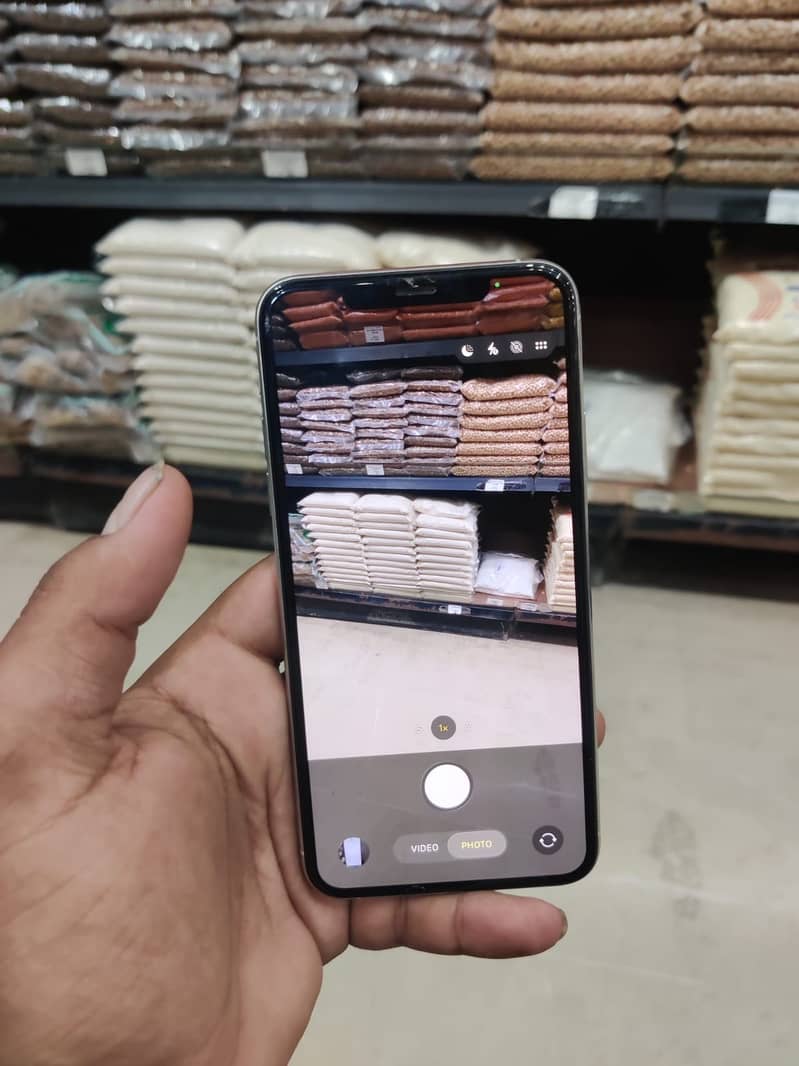 Apple iPhone 11 Pro Max 8