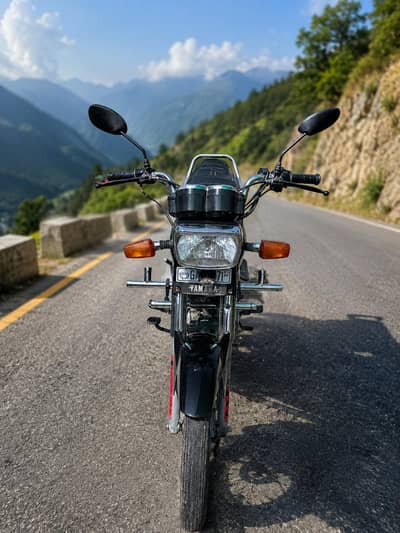 Yamaha YD-100 Junoon 2012 Model