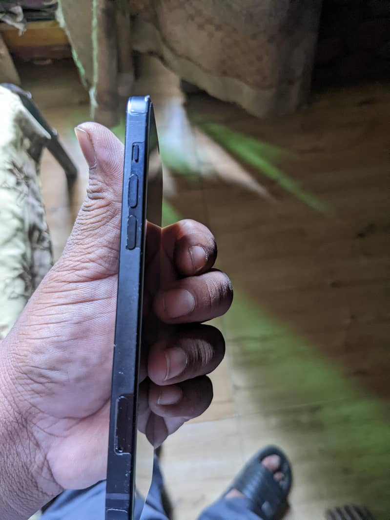 Apple iPhone 12 2
