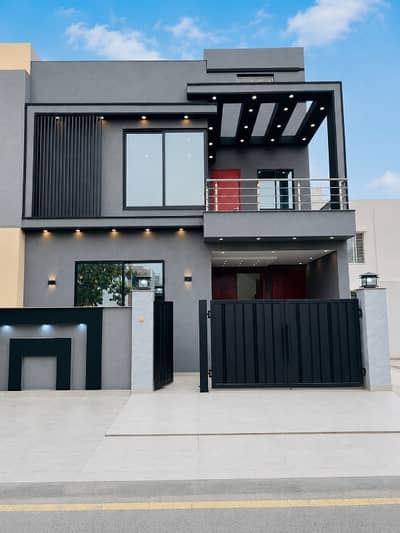 5 Marla House Available For Sale With Hot Location Near By Hospital Park Main Bolivar+ DHA