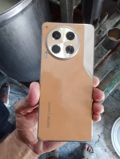 Tecno CAMON 30