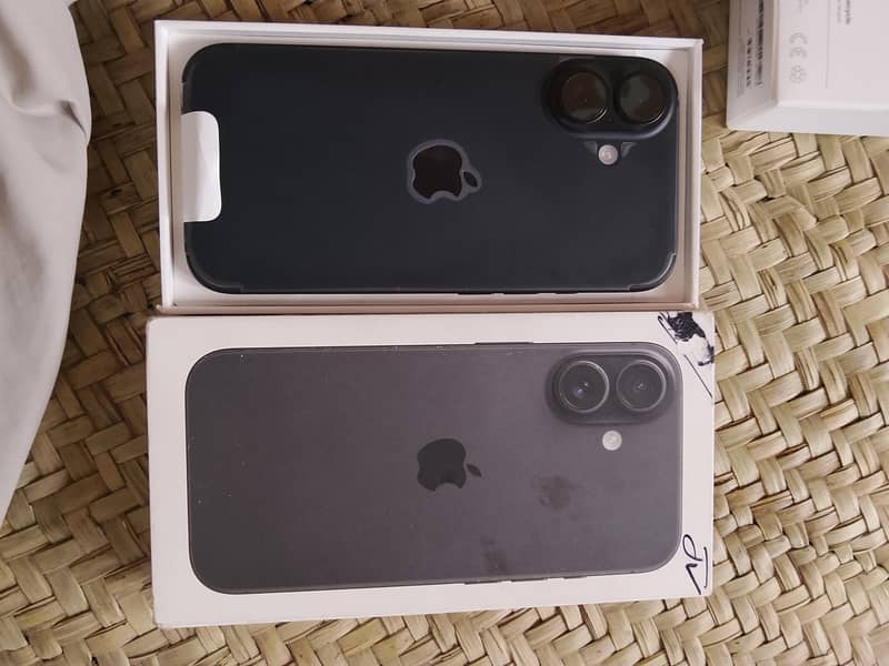 Apple iPhone 16 7