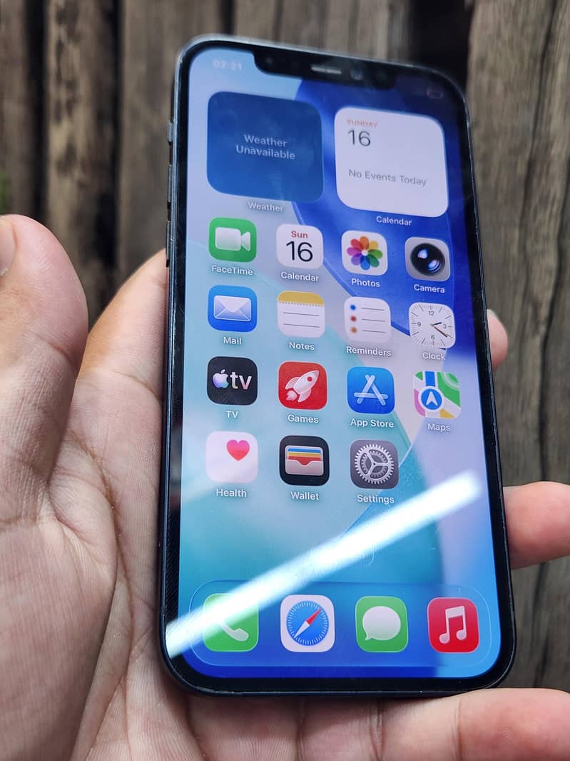 Iphone 12 4