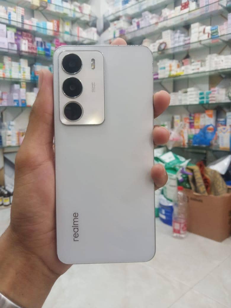 Realme C71 3