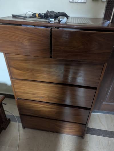 chest of drawer