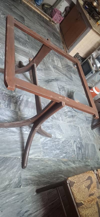 sell 4 dining table 18000