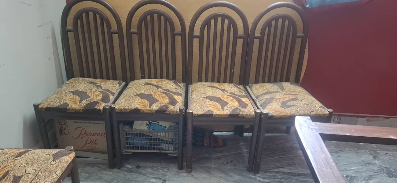 sell 4 dining table 18000 3