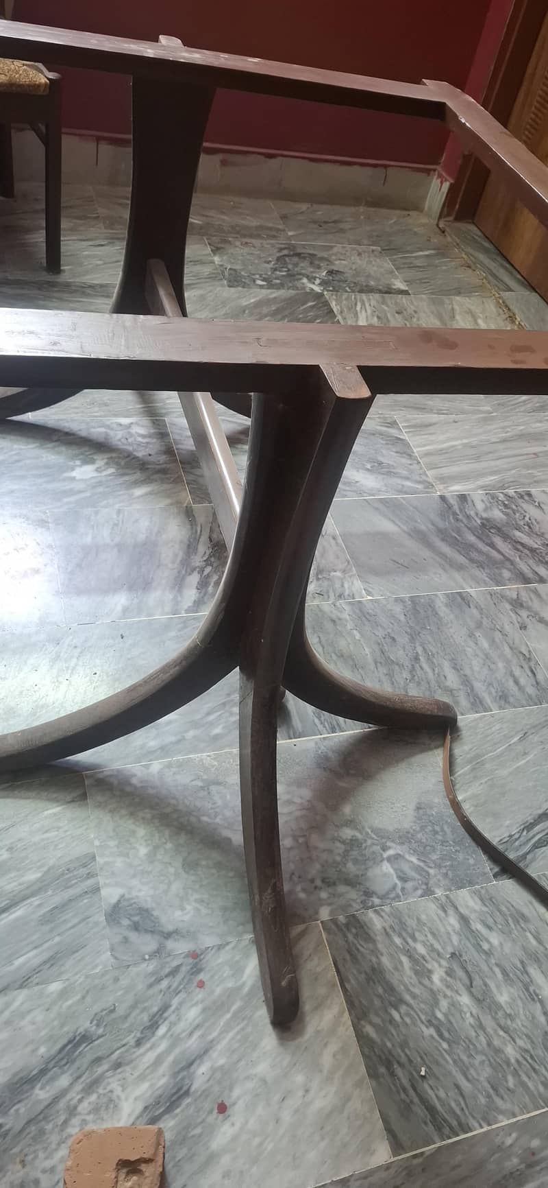 sell 4 dining table 18000 9