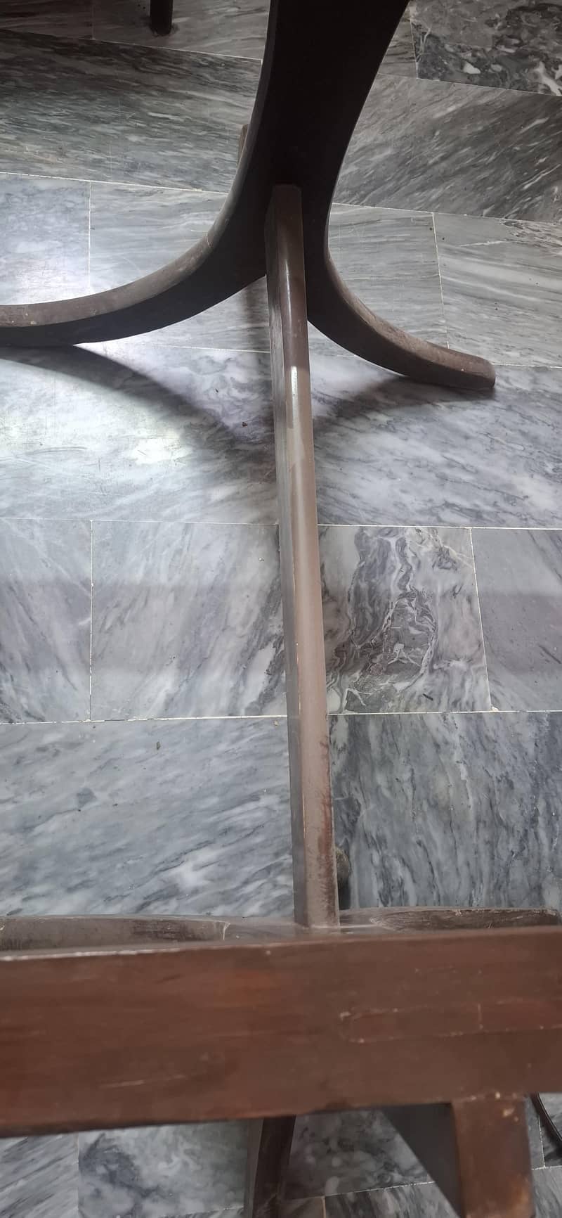sell 4 dining table 18000 10