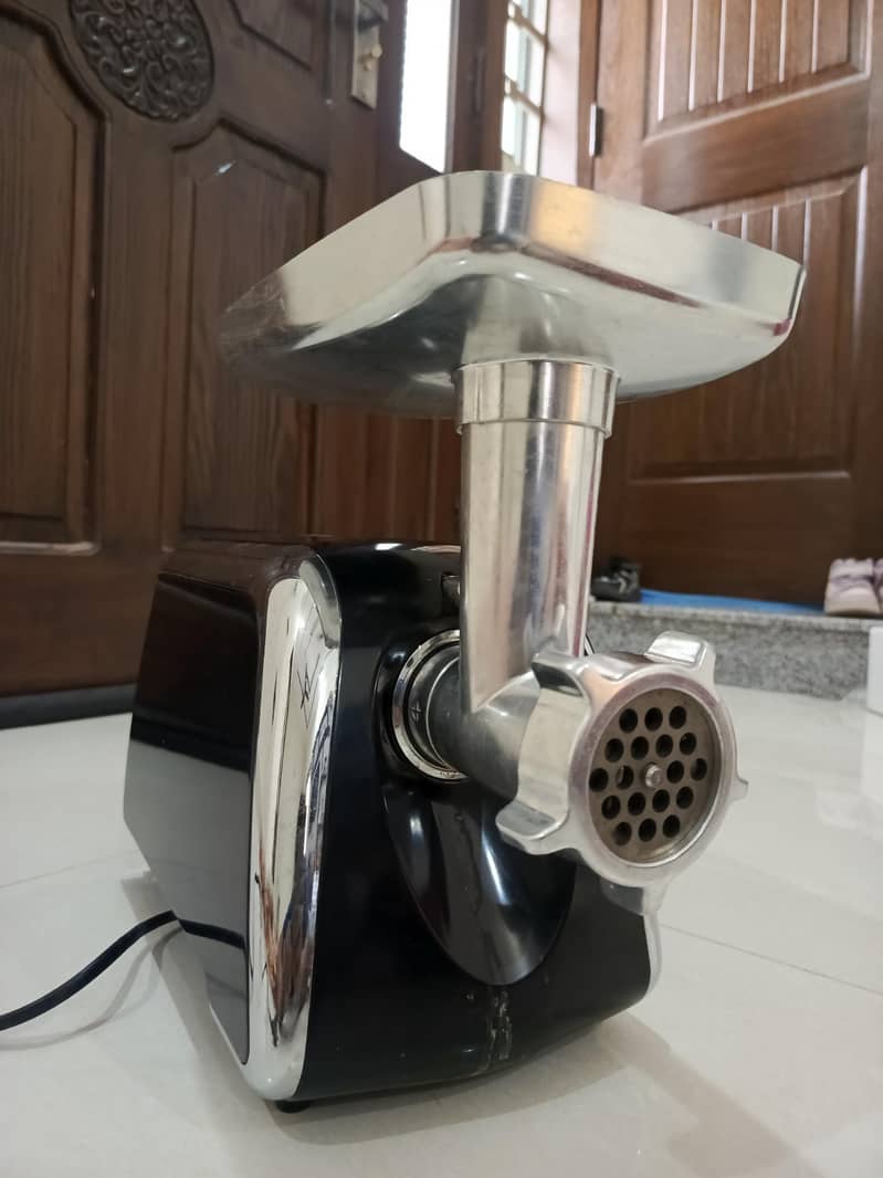Meat Grinder/Automatic/West point 1