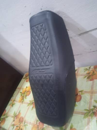 honda 125 seat