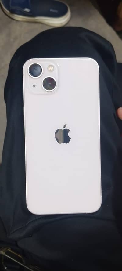 Apple iPhone 13