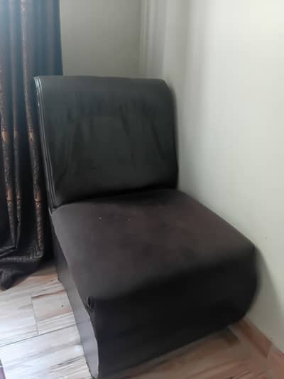 satty / sofa 1 seater for sale