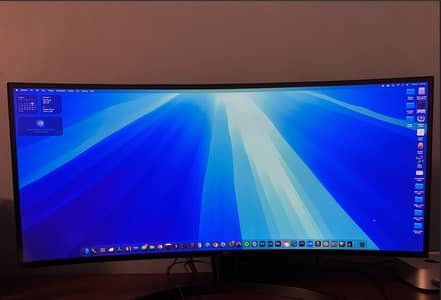 LG 34WL85C-B Ultra Wide QHD IPS curved Monitor