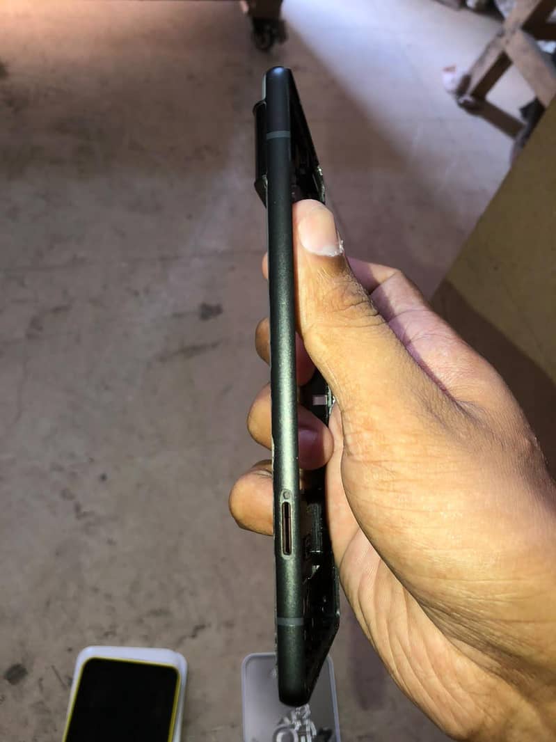 Google Pixel 6 4