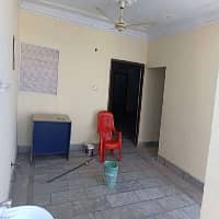 Room for Rent On Ferozepur road near Bank Stop, Chungi Amar Sidhu