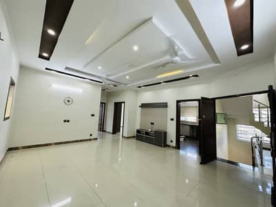 10 Marla Upper Portion-Fully Solar Operated
