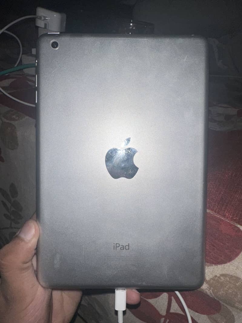 Apple iPad 0