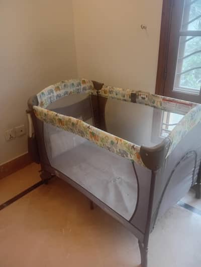 baby cot