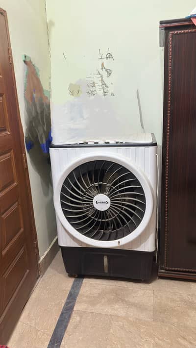 Super Asia A1 cooler Full Size with 4 bottle