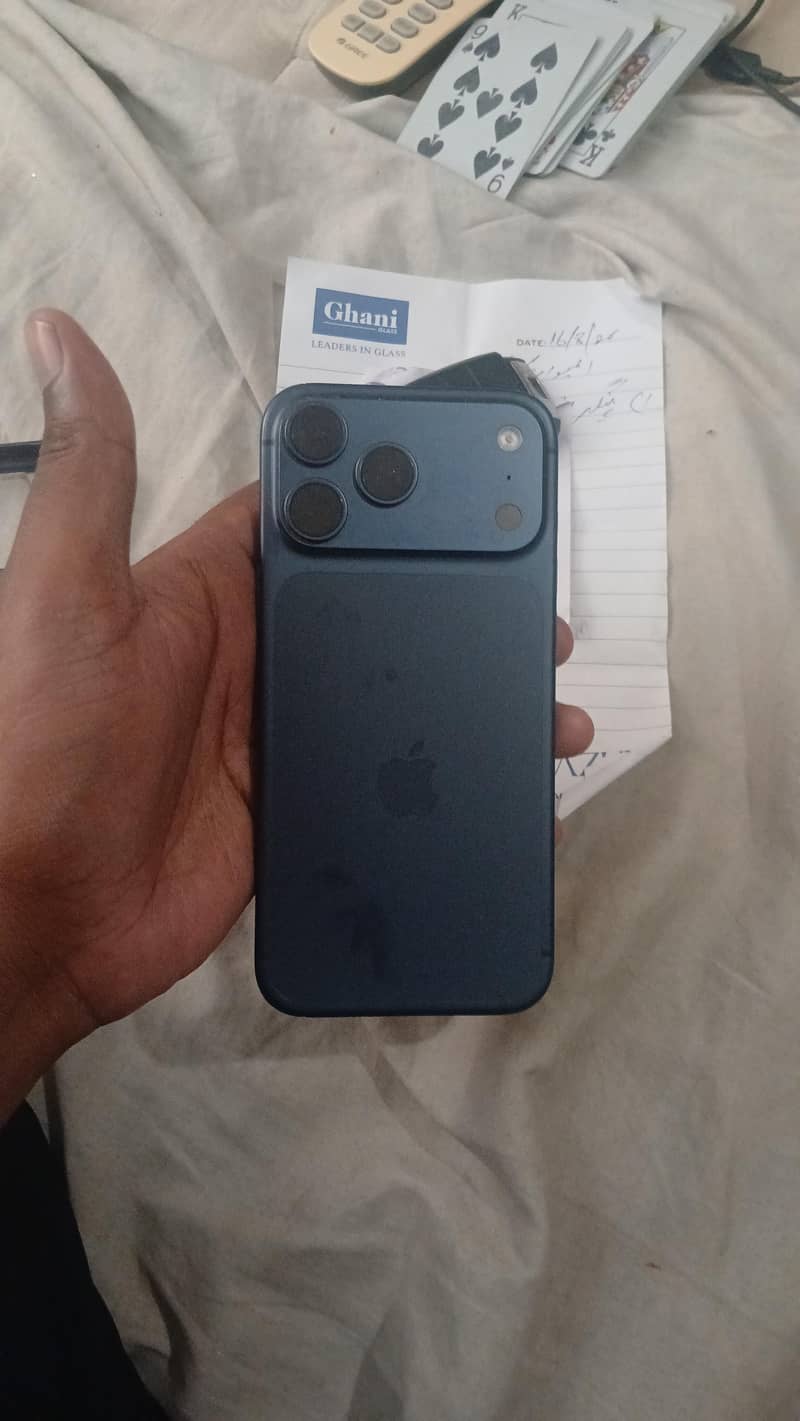 Apple iPhone 17 Pro Max 1