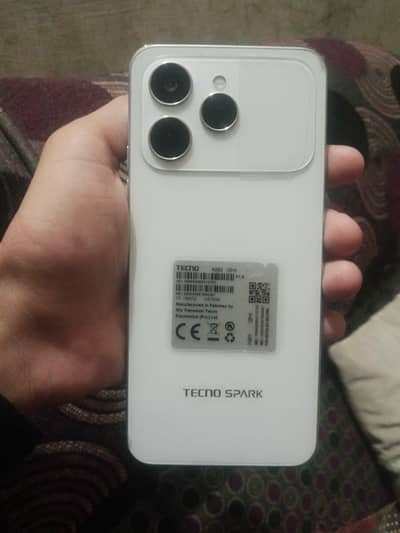 Tecno Spark 40.4 month used