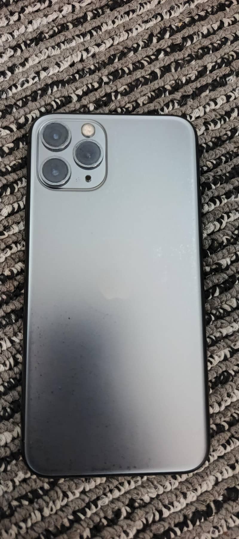 Apple iPhone 11 Pro 1