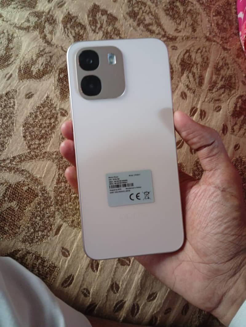 OPPO A6 1