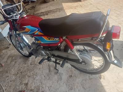 Honda 70cc for sale number no laga open little hai 03094233300