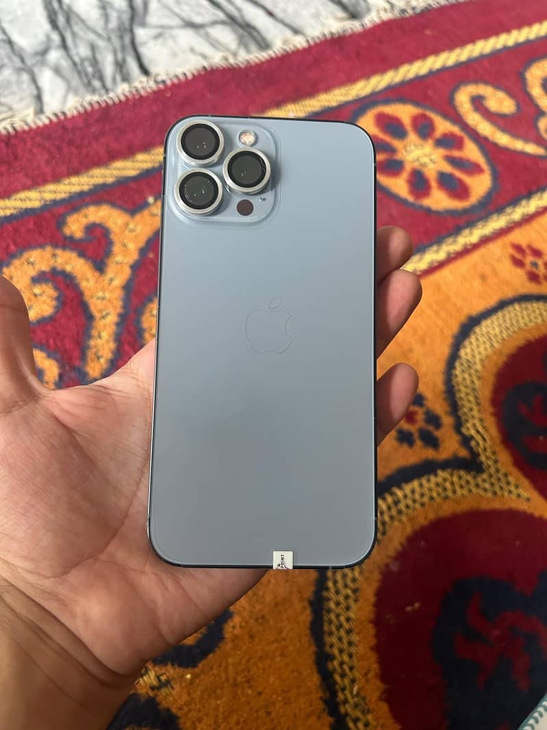 Apple iPhone 13 Pro Max 1