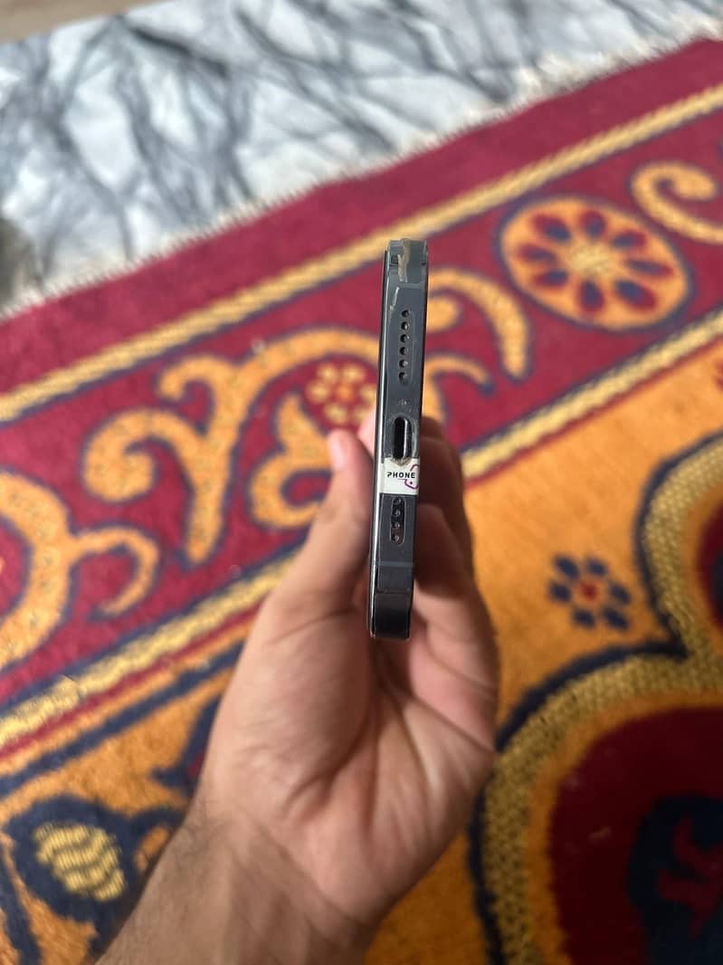 Apple iPhone 13 Pro Max 5