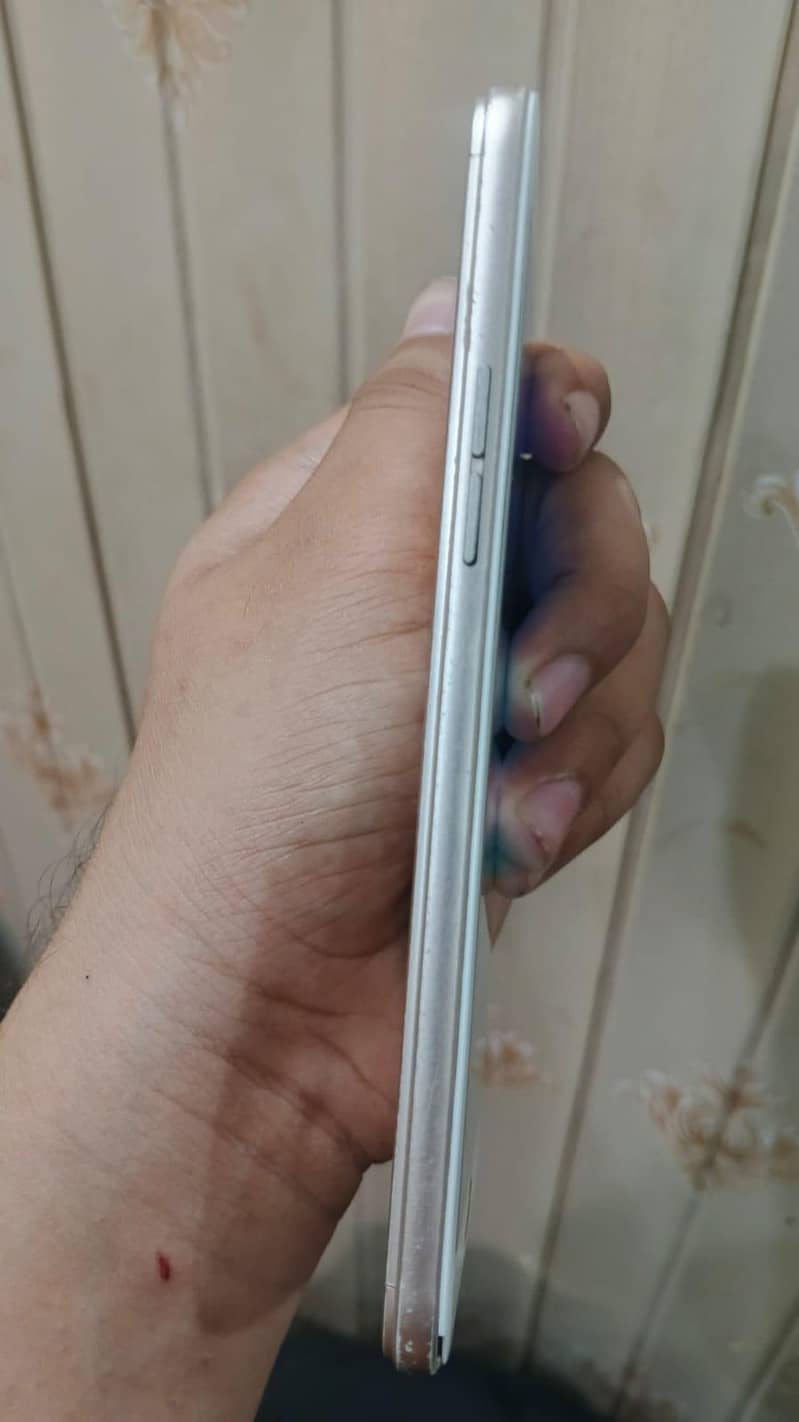 OPPO A57 3
