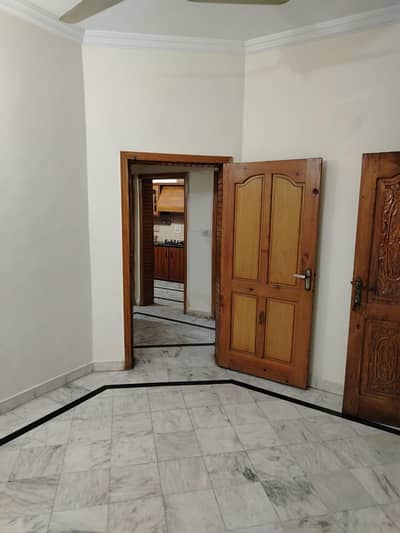 G-11 Size 4 Marla Upper Floor Portion For Rent