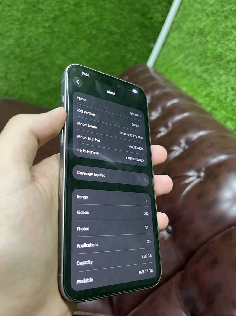 Apple iPhone 15 Pro Max 8