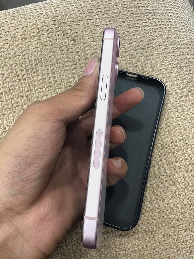 Apple iPhone 15 2