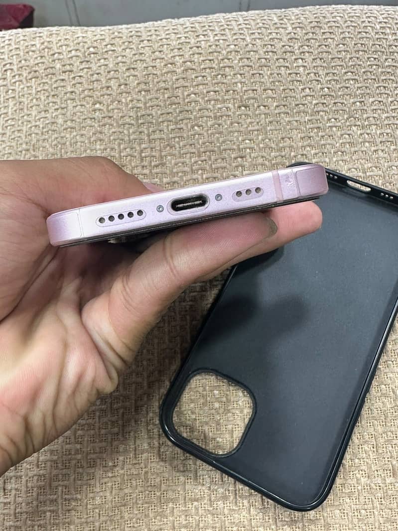 Apple iPhone 15 5